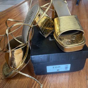 Gold Croc Platform Heels Size 11 | Ego